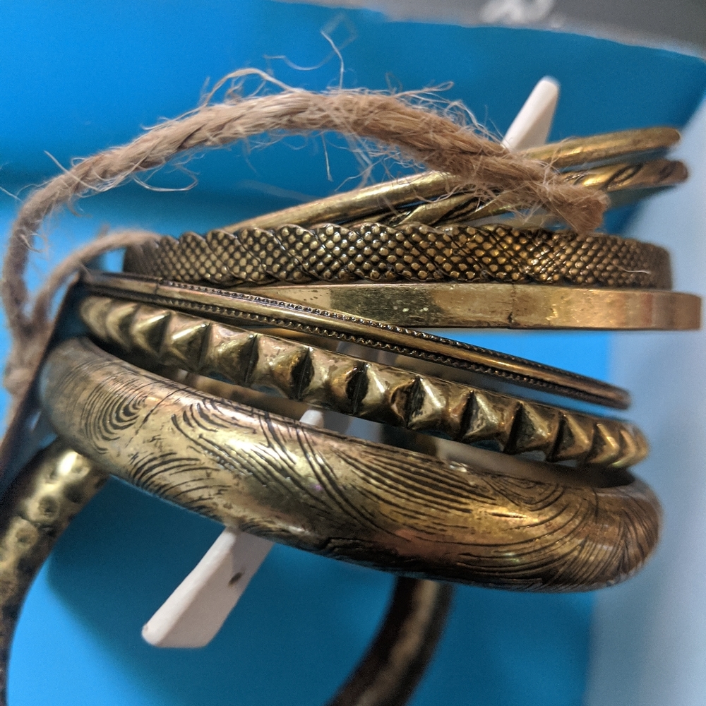 Eight gold bracelets